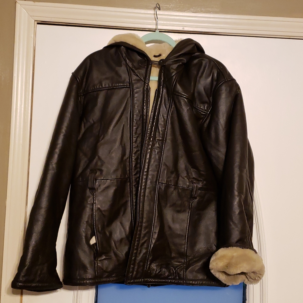 Men's coat beautiful deep brown .Wilson's leather XL with hood . Cream inside.